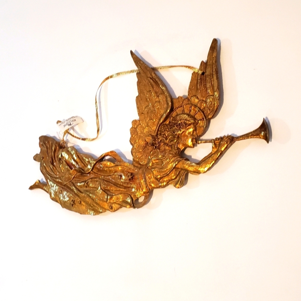 Flying Angel